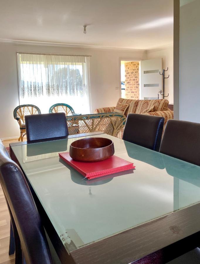 Titania Motel 3*